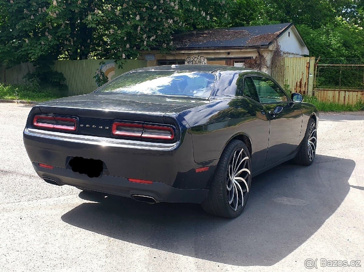 2015 Dodge CHALLENGER - 5