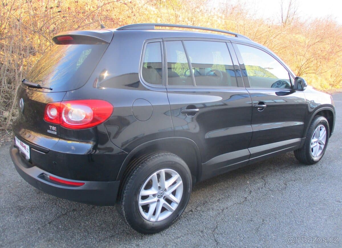 2011 Volkswagen TIGUAN - 5