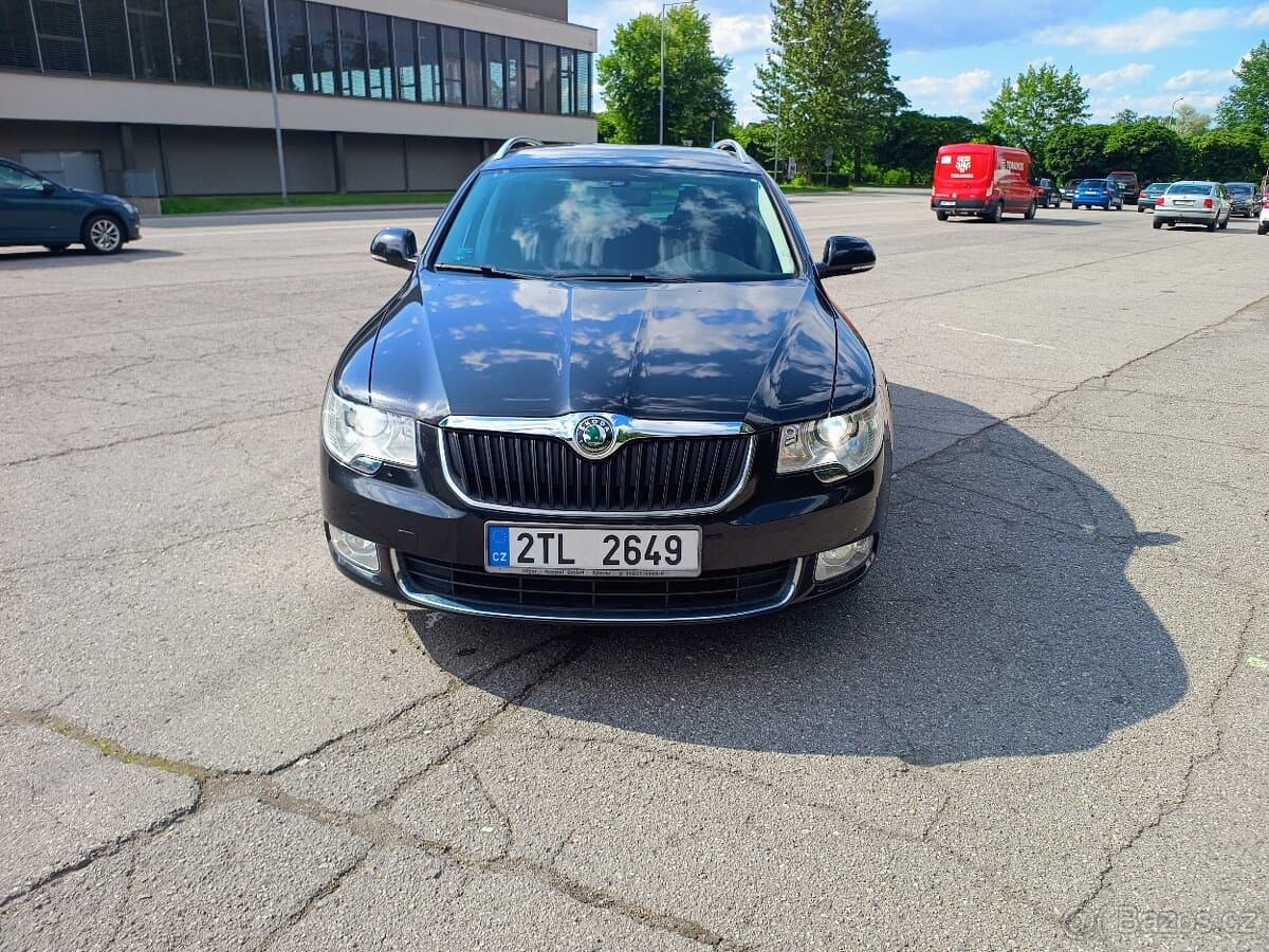 2011 Škoda SUPERB - 5