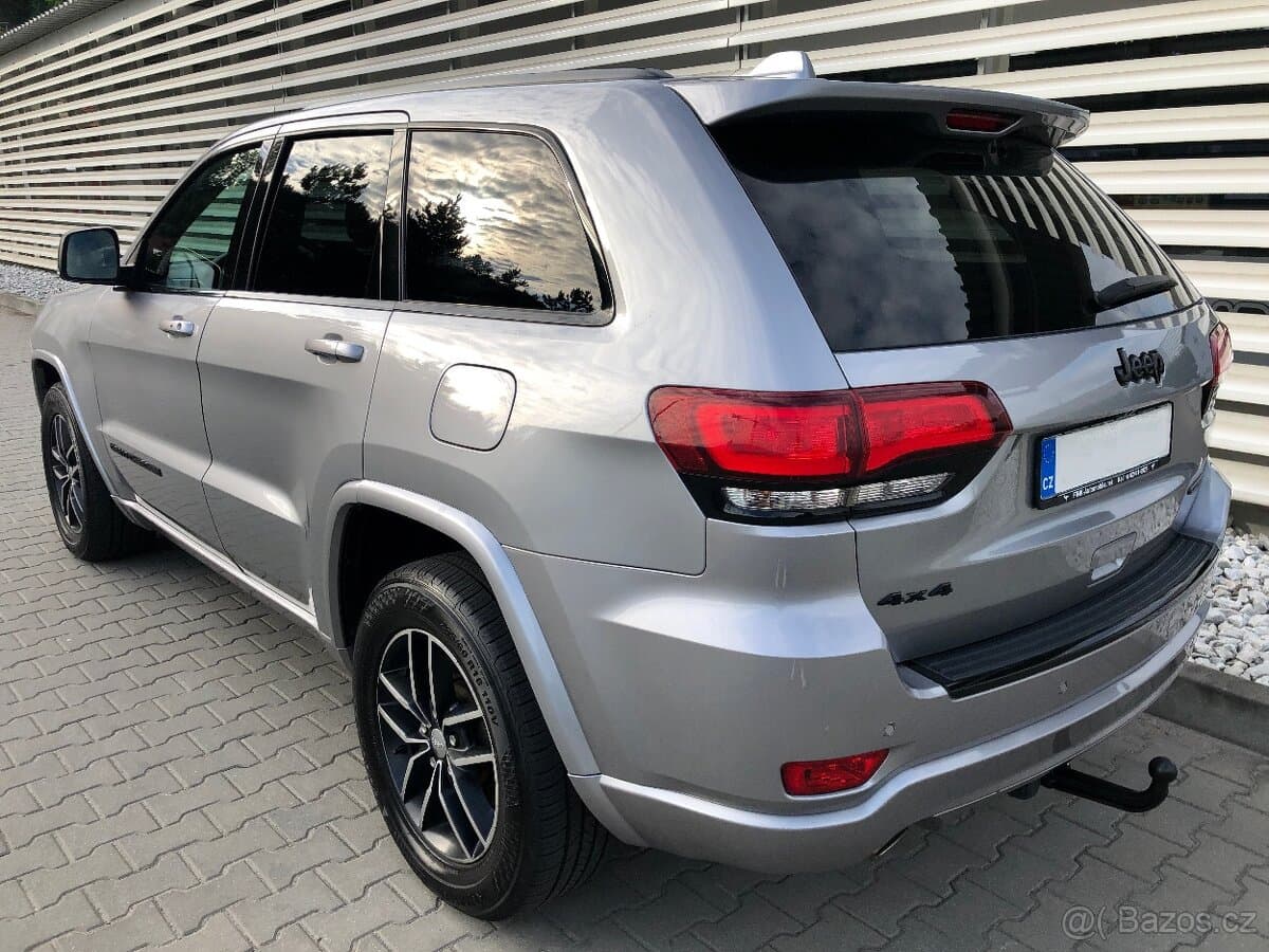 2017 Jeep CHEROKEE - 5