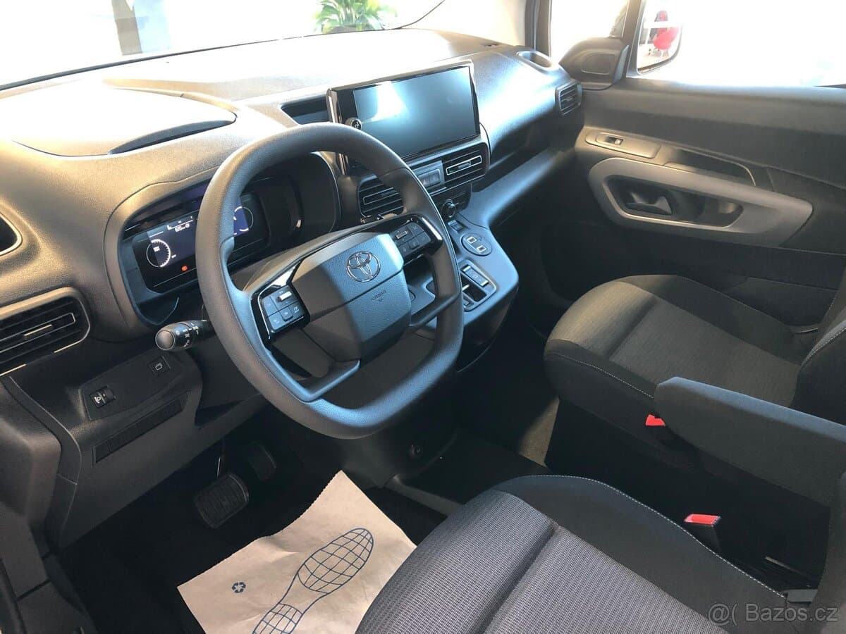 2025 Toyota PROACE - 5