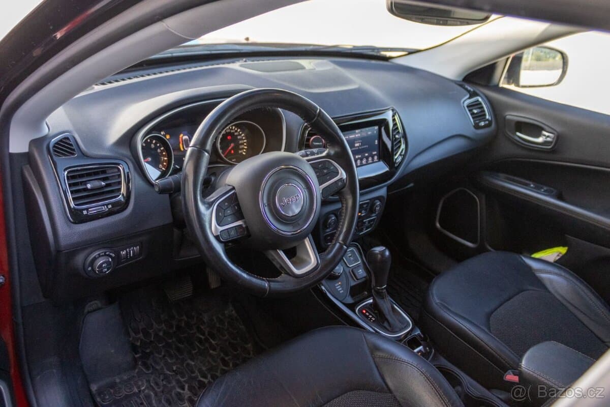 2017 Jeep COMPASS - 5
