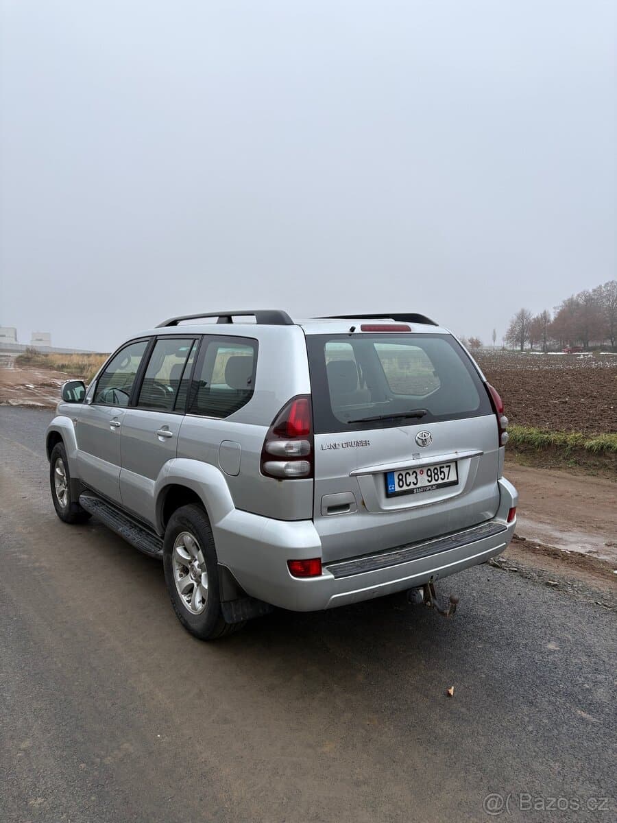 2004 Toyota LAND CRUISER - 5