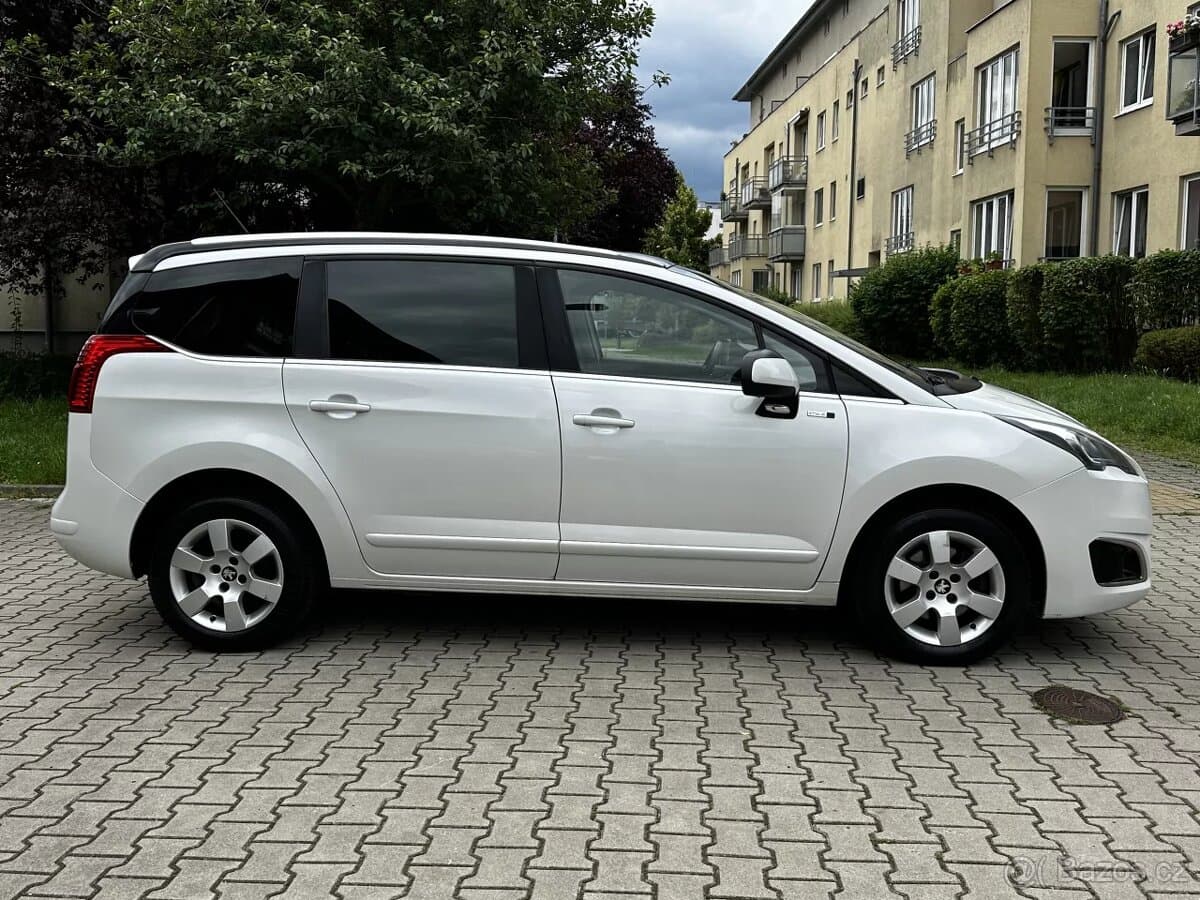 2015 Peugeot 5008 - 5