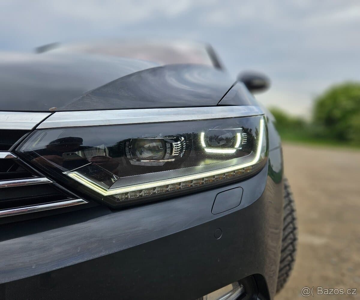 2015 Volkswagen PASSAT - 5