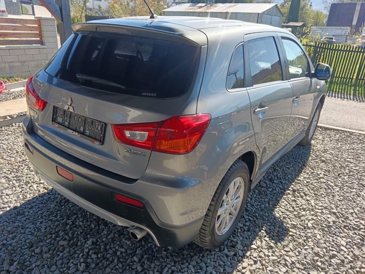2012 Mitsubishi ASX - 5
