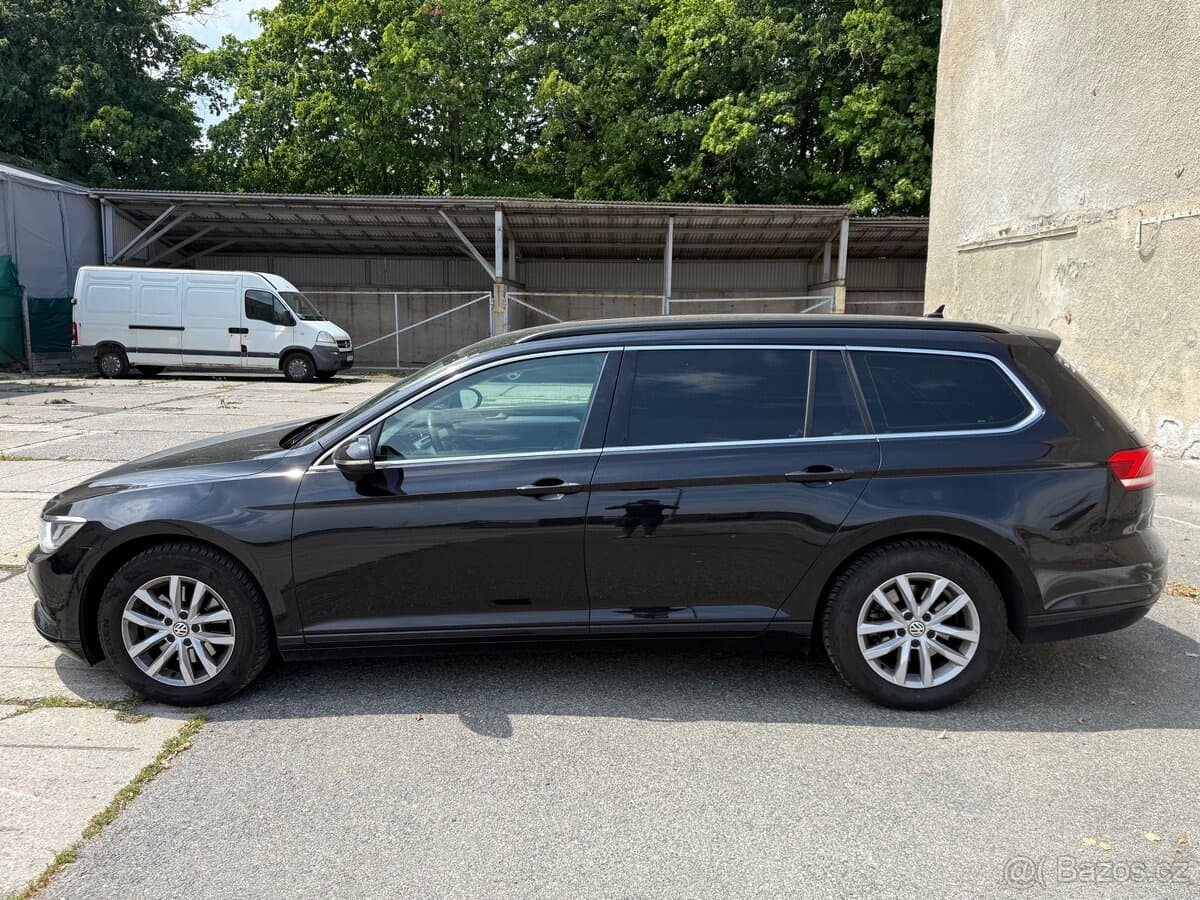 2018 Volkswagen PASSAT - 5