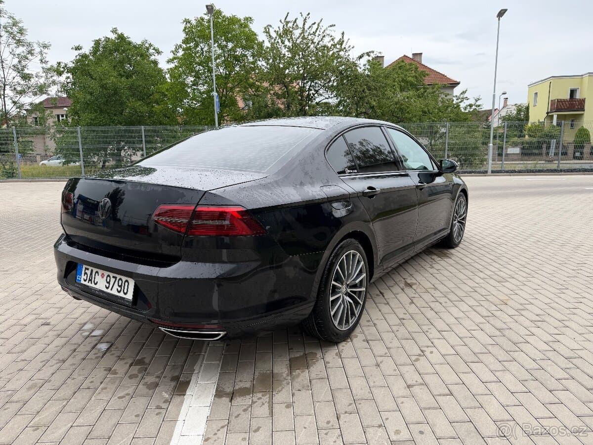 2015 Volkswagen PASSAT - 5