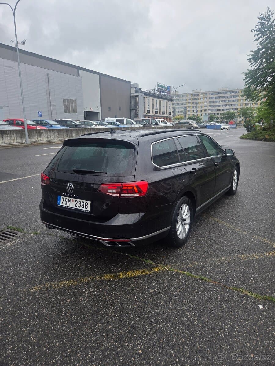 2023 Volkswagen PASSAT - 5