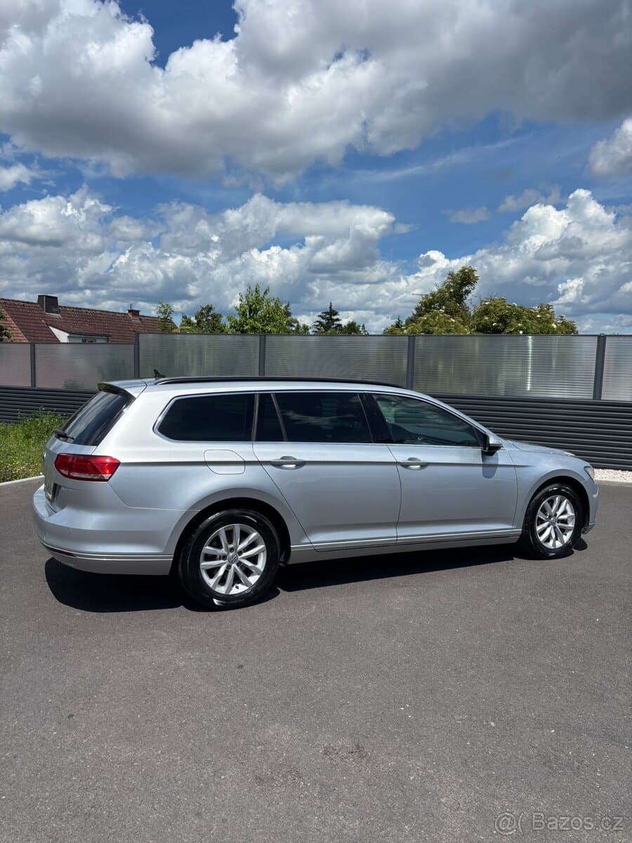 2015 Volkswagen PASSAT - 5