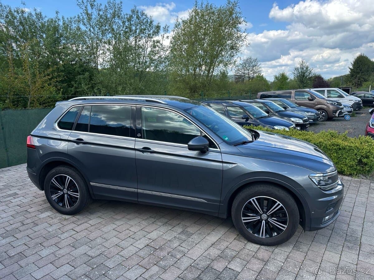 2017 Volkswagen TIGUAN - 5