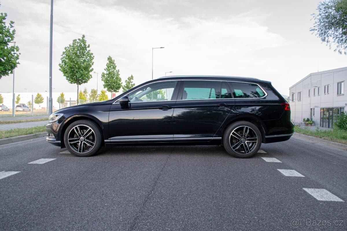 2018 Volkswagen PASSAT - 5