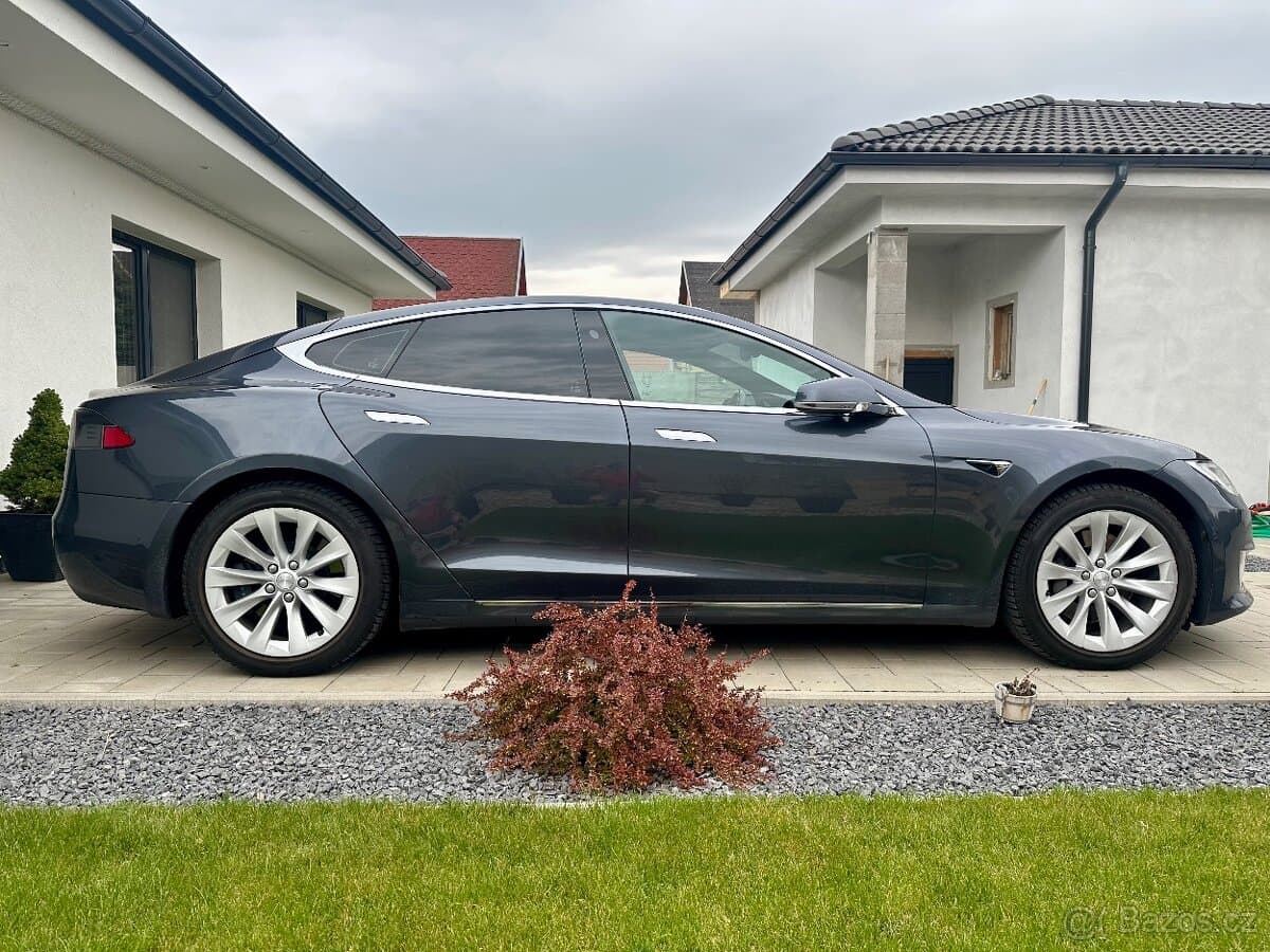 2018 Tesla MODEL S - 5