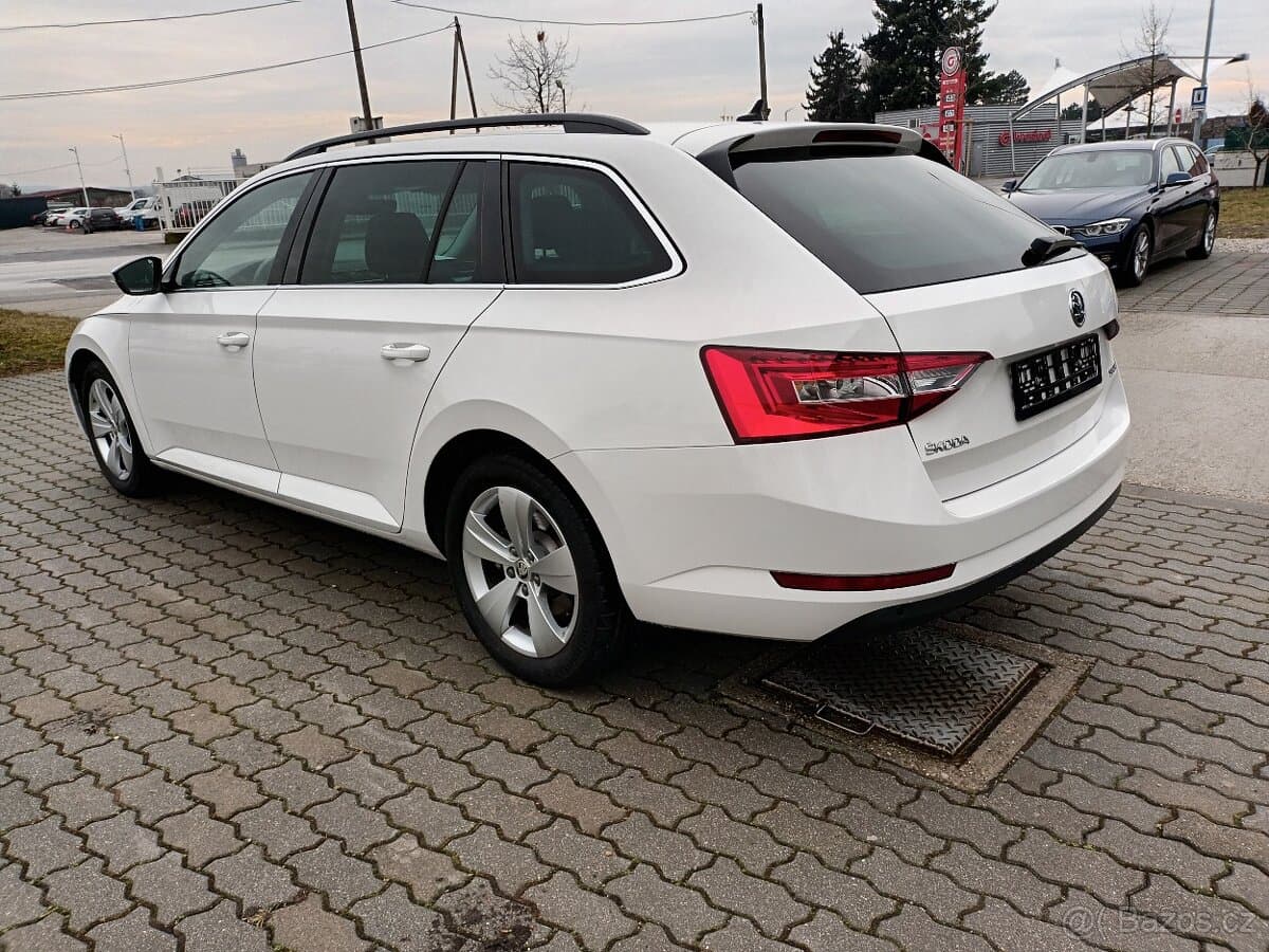 2019 Škoda SUPERB - 5