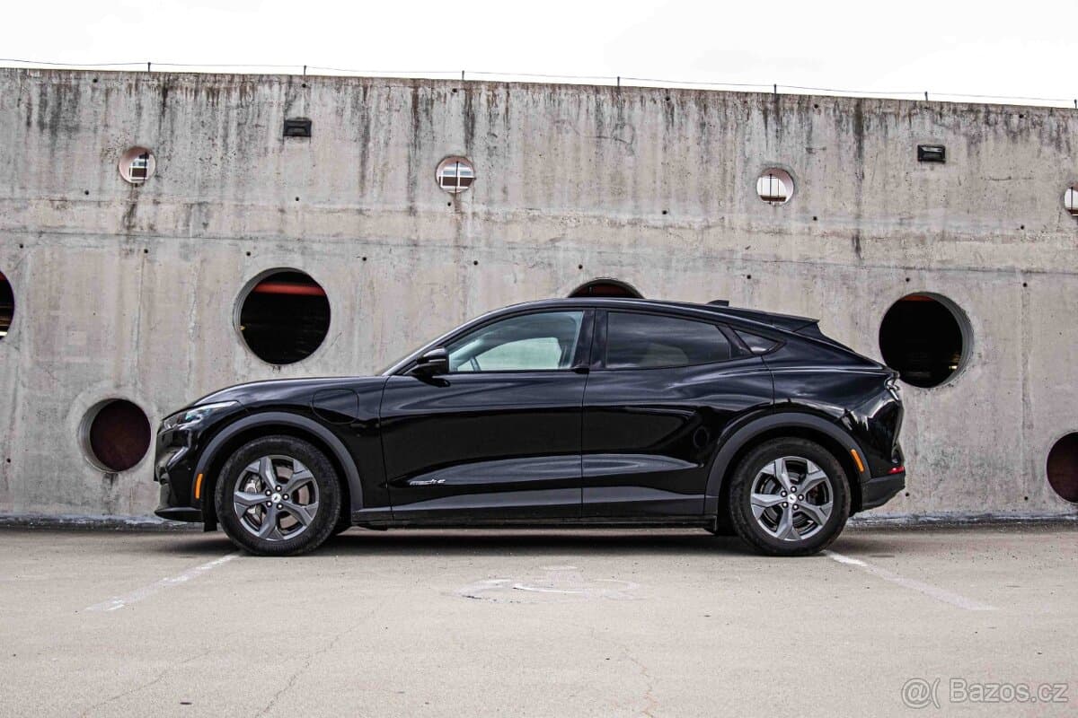 2021 Ford MUSTANG - 5