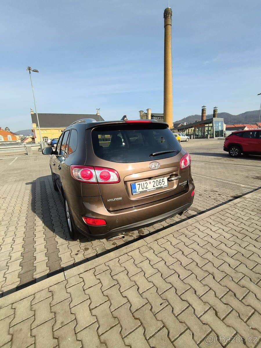 2012 Hyundai SANTA FE - 5