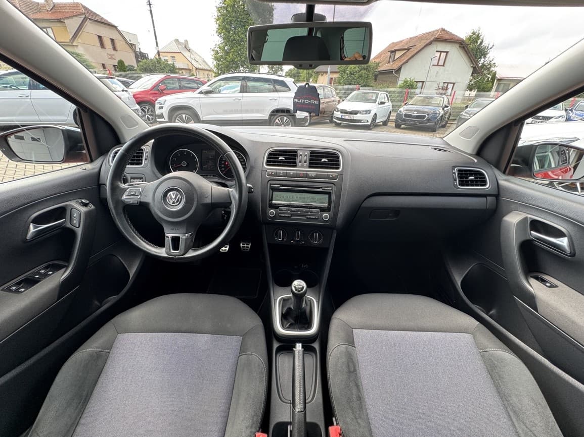 2011 Volkswagen POLO - 5