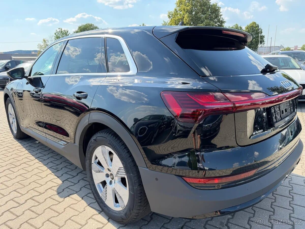 2022 Audi E-TRON - 5