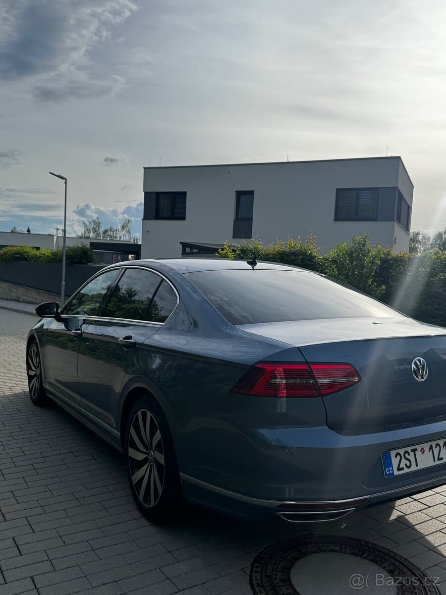 2016 Volkswagen PASSAT - 5