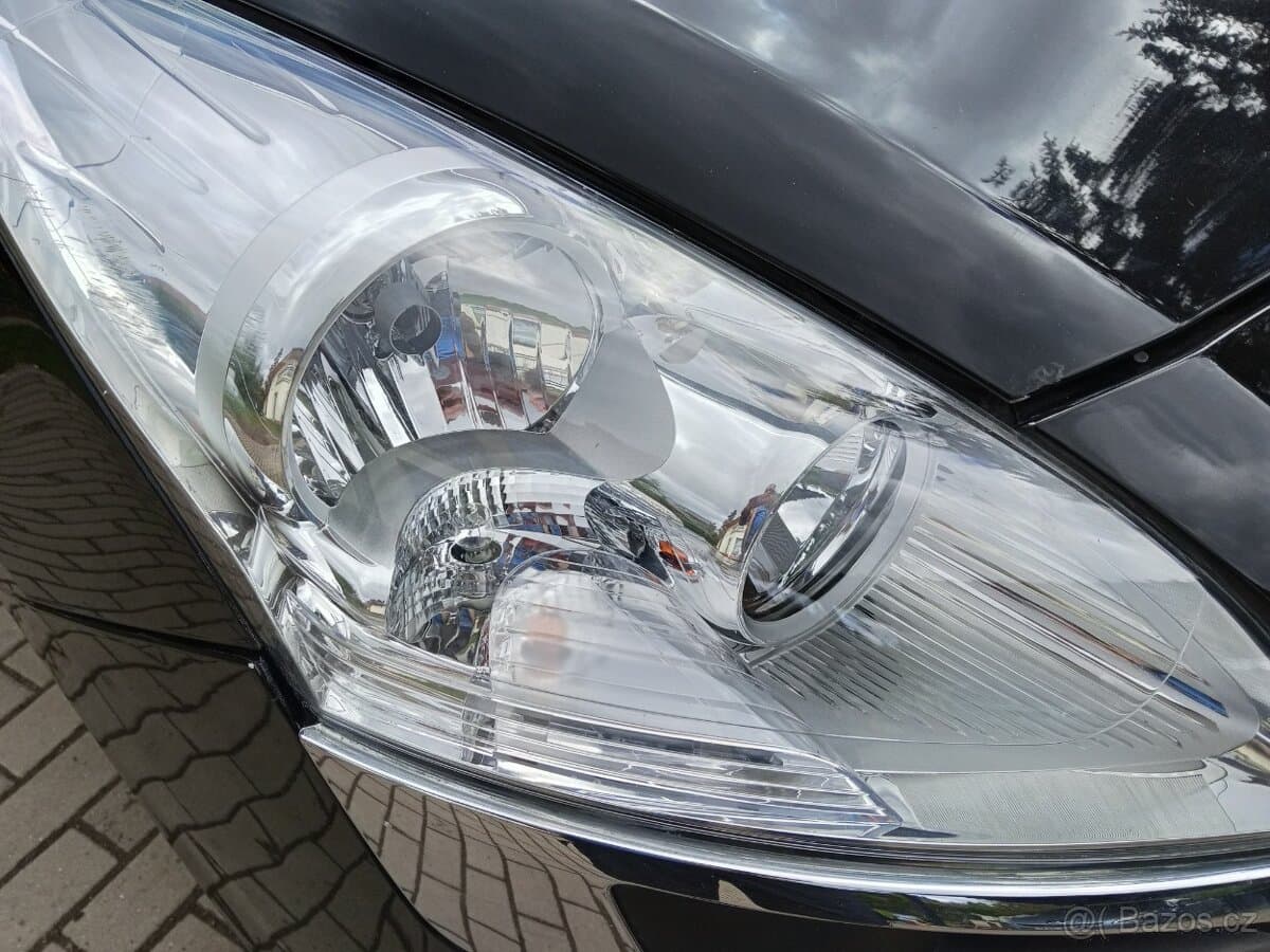 2012 Peugeot 5008 - 5