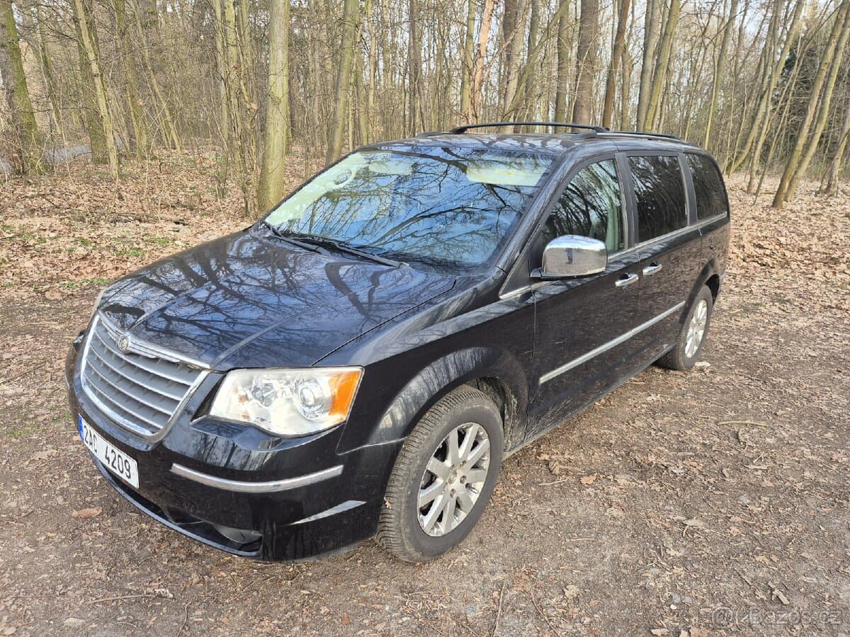 2011 Chrysler VOYAGER - 5