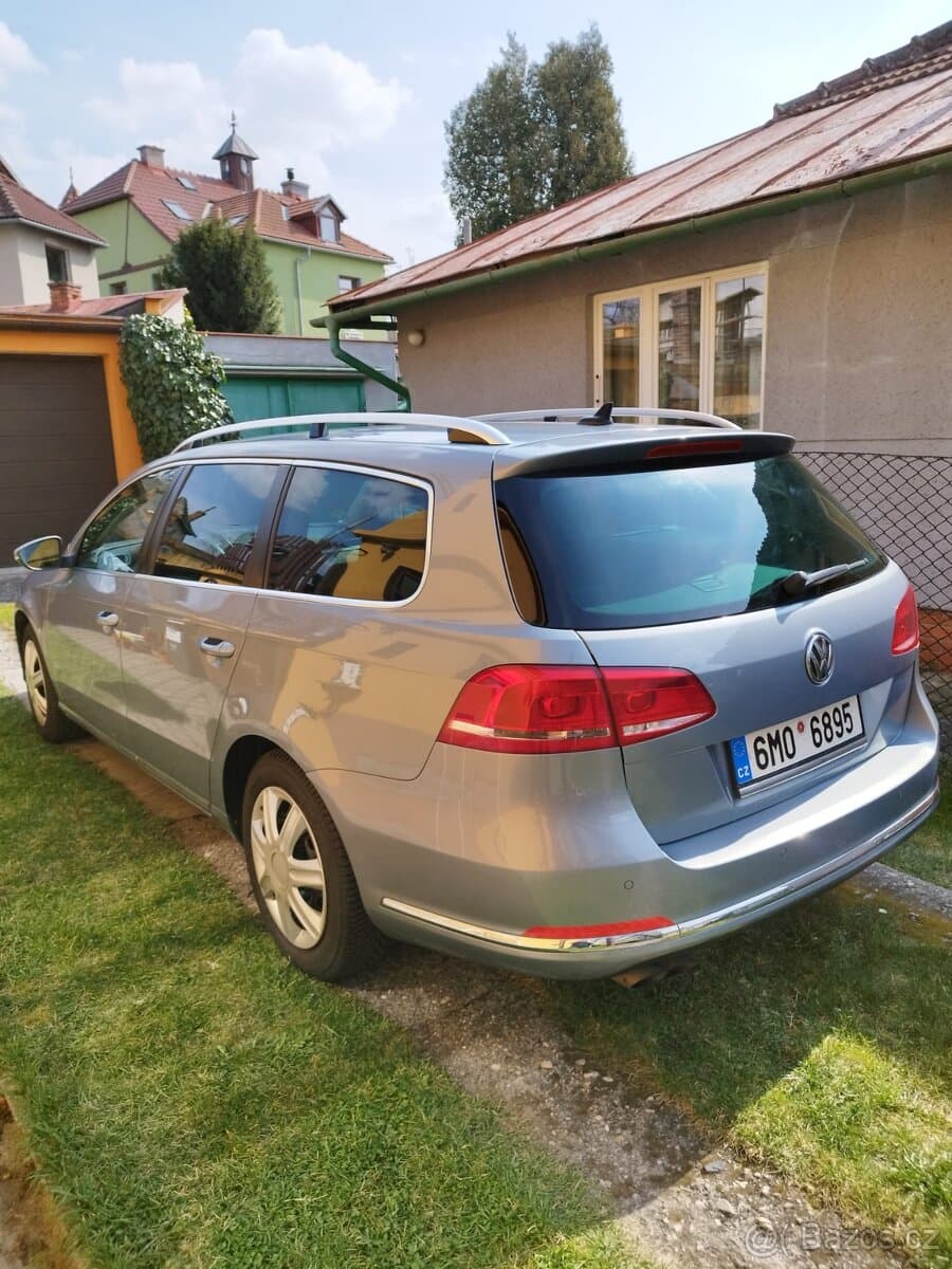 2013 Volkswagen PASSAT - 5