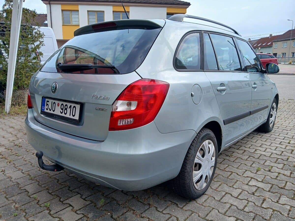 2011 Škoda FABIA - 5
