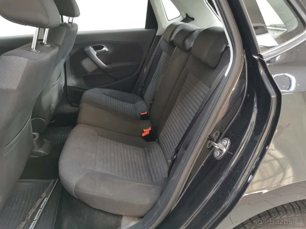 2011 Volkswagen POLO - 5