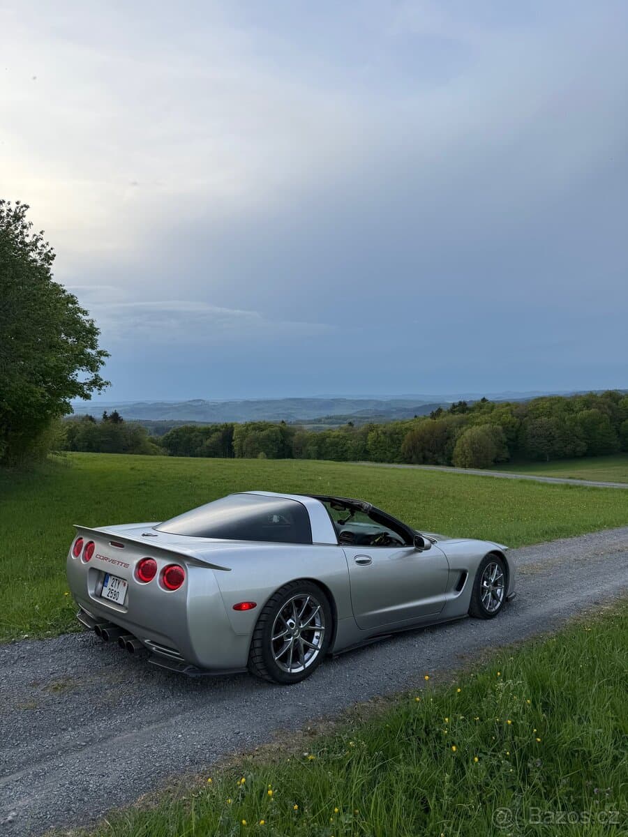 2004 Chevrolet CORVETTE - 5