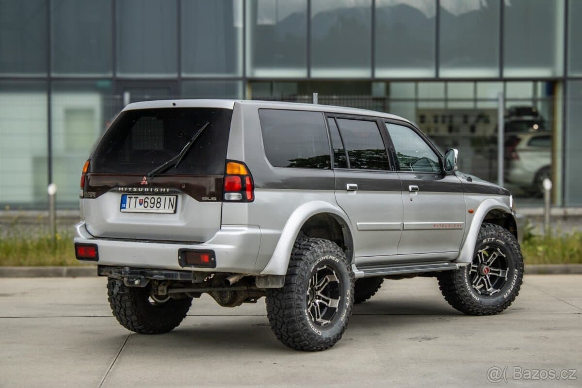 2005 Mitsubishi PAJERO - 5