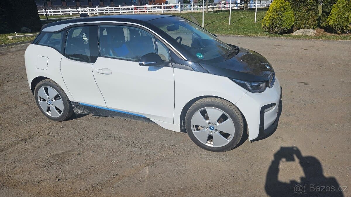 2017 BMW i3 - 5