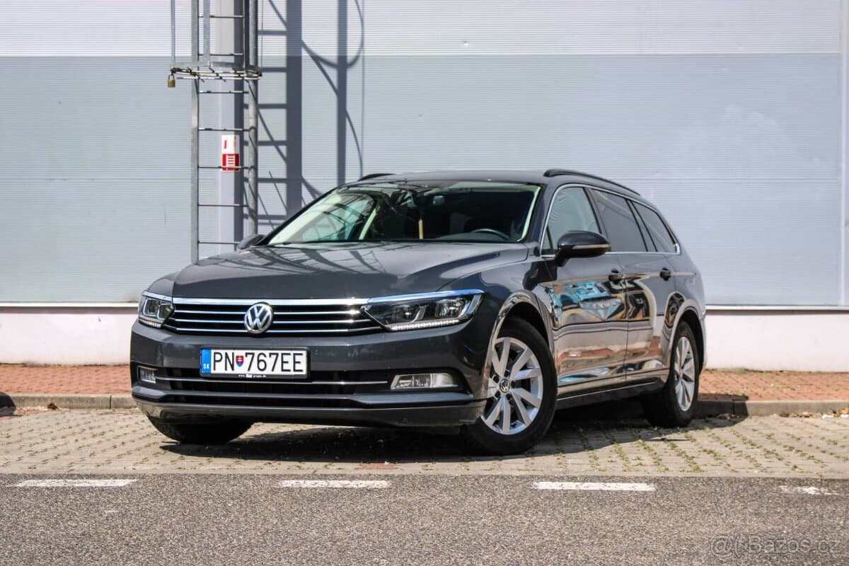 2018 Volkswagen PASSAT - 5