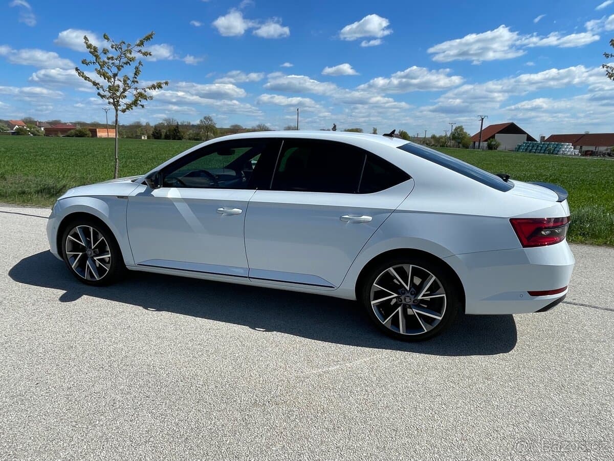 2022 Škoda SUPERB - 5