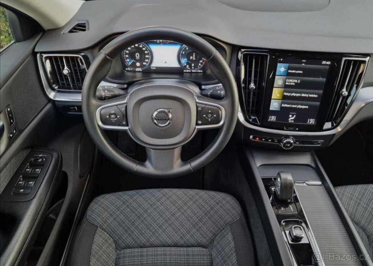 2022 Volvo V60 - 5