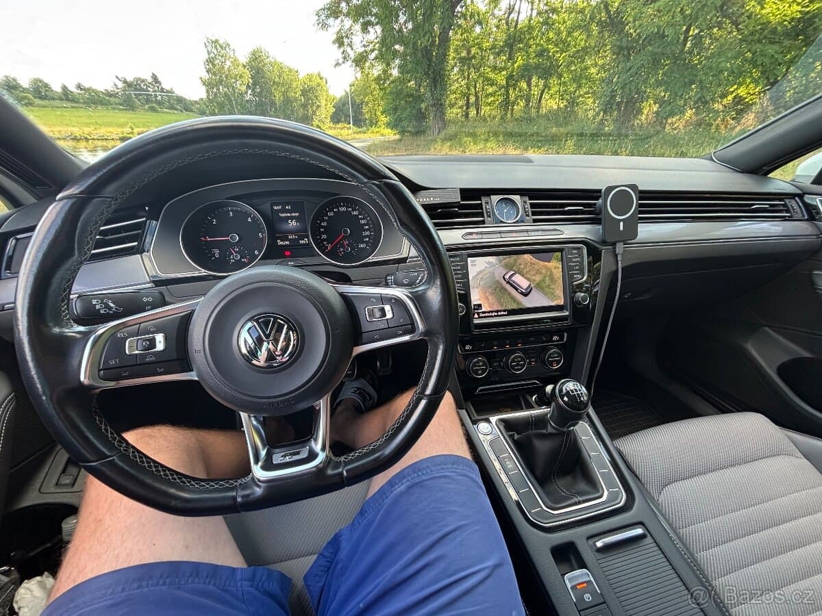 2016 Volkswagen PASSAT - 5
