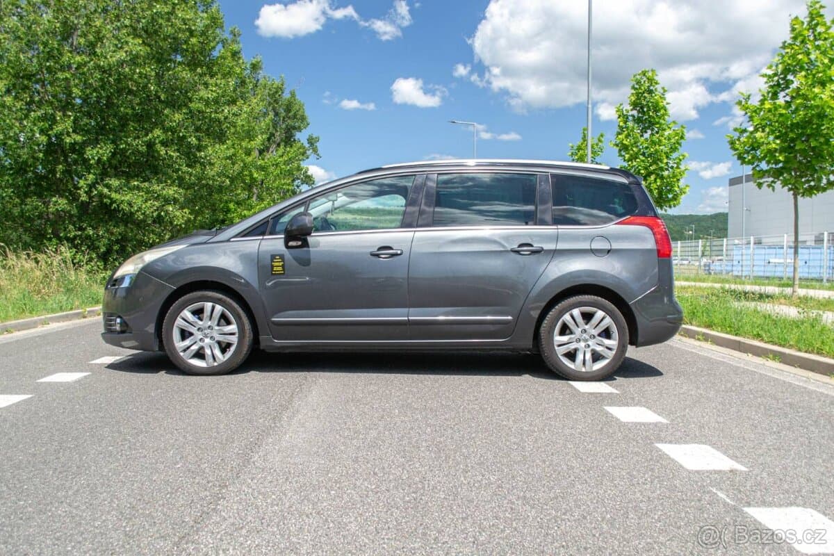 2010 Peugeot 5008 - 5