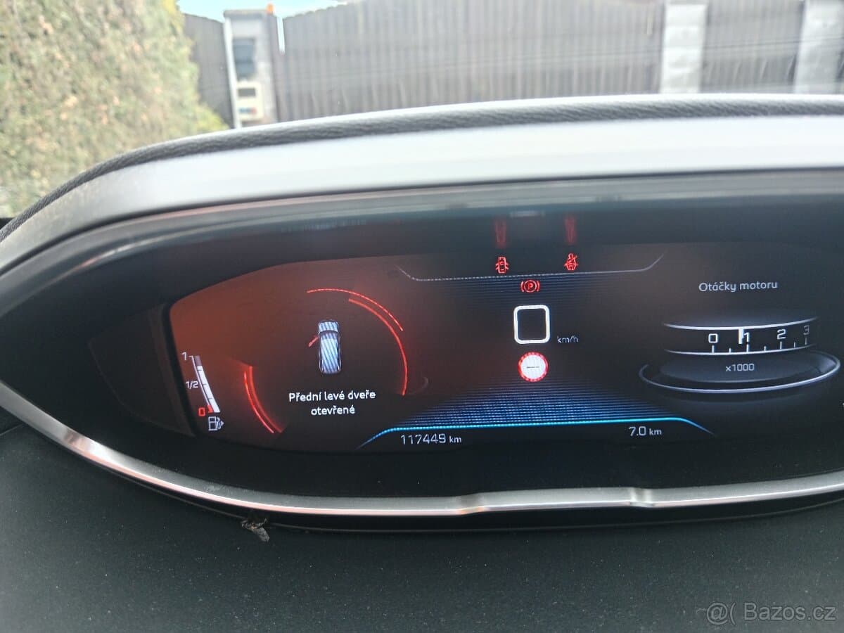 Peugeot 5008 - 5