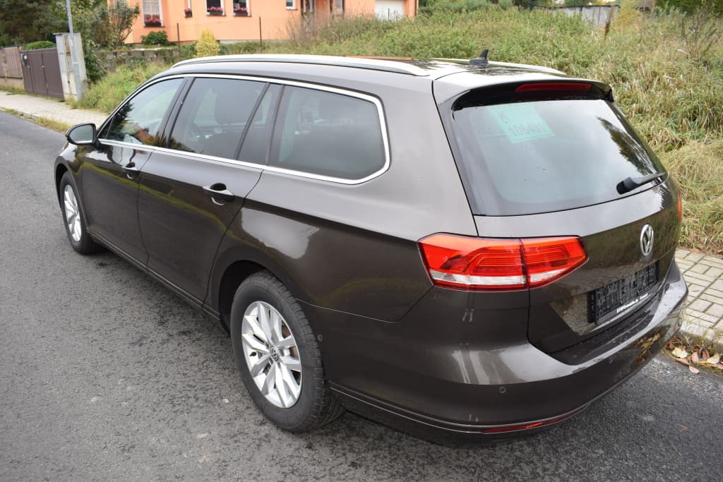 2015 Volkswagen PASSAT - 5