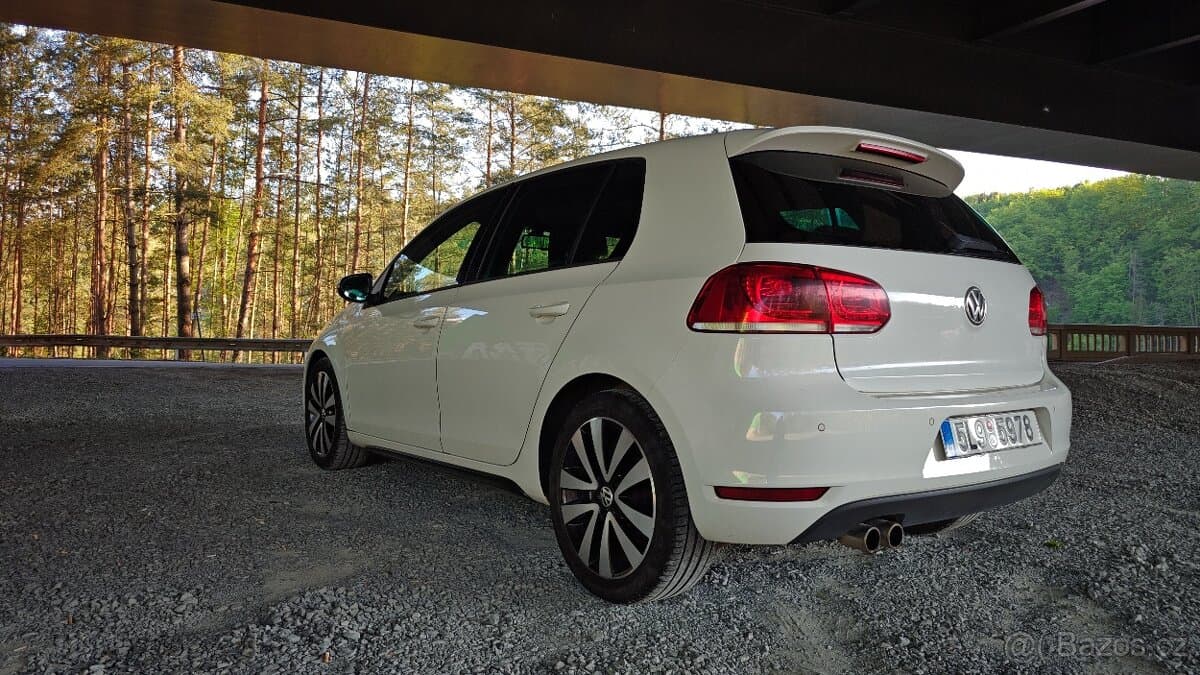 2011 Volkswagen GOLF - 5