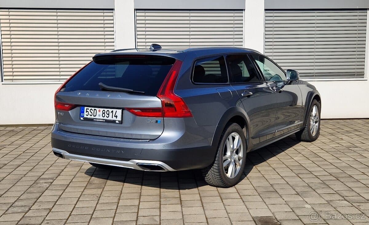 2017 Volvo V90 - 5