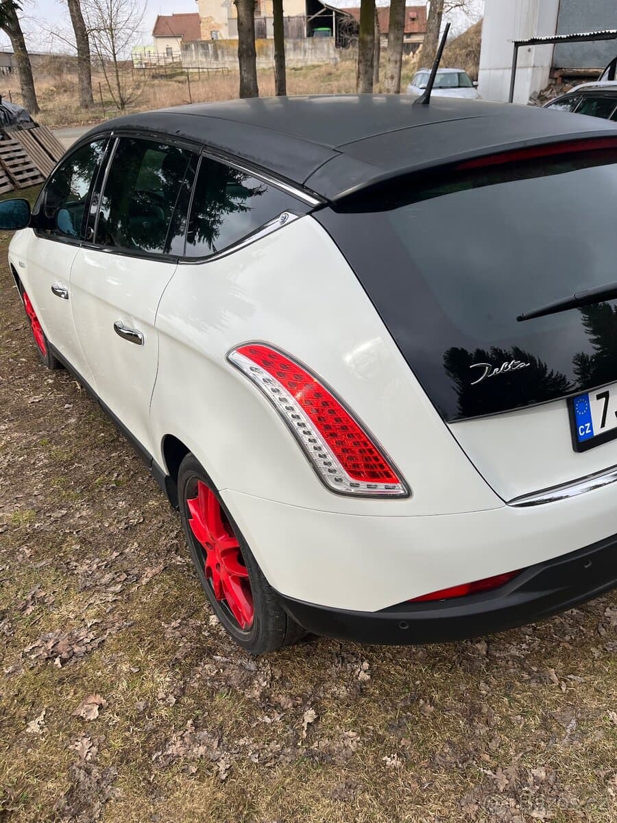 2010 Lancia DELTA - 5