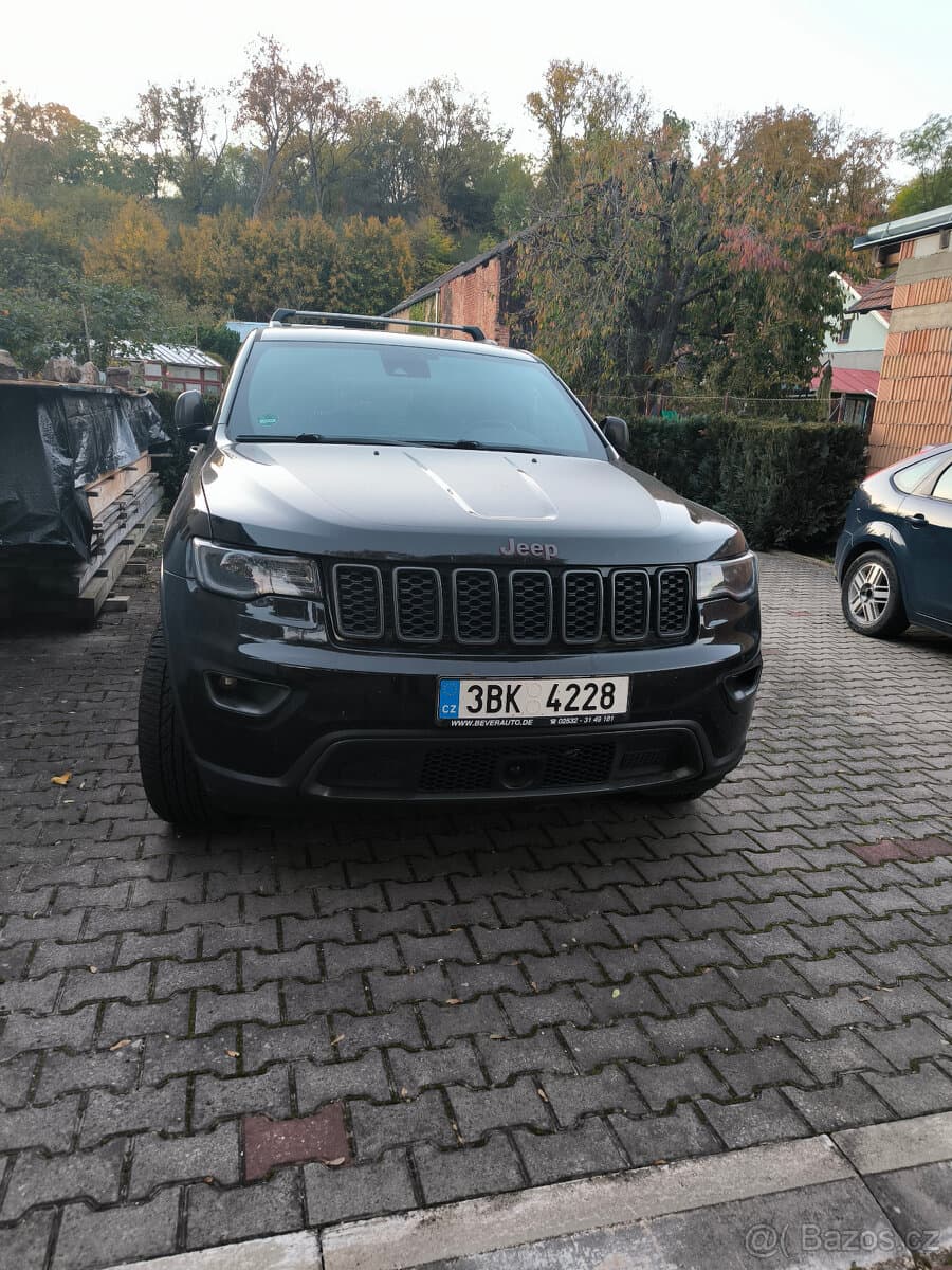 2019 Jeep CHEROKEE - 5