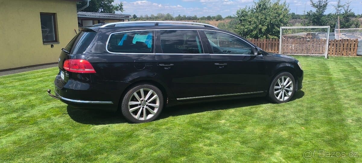 2012 Volkswagen PASSAT - 5