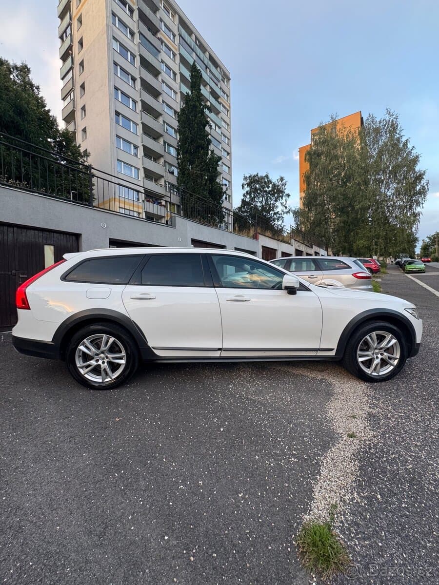 Volvo V90 - 5