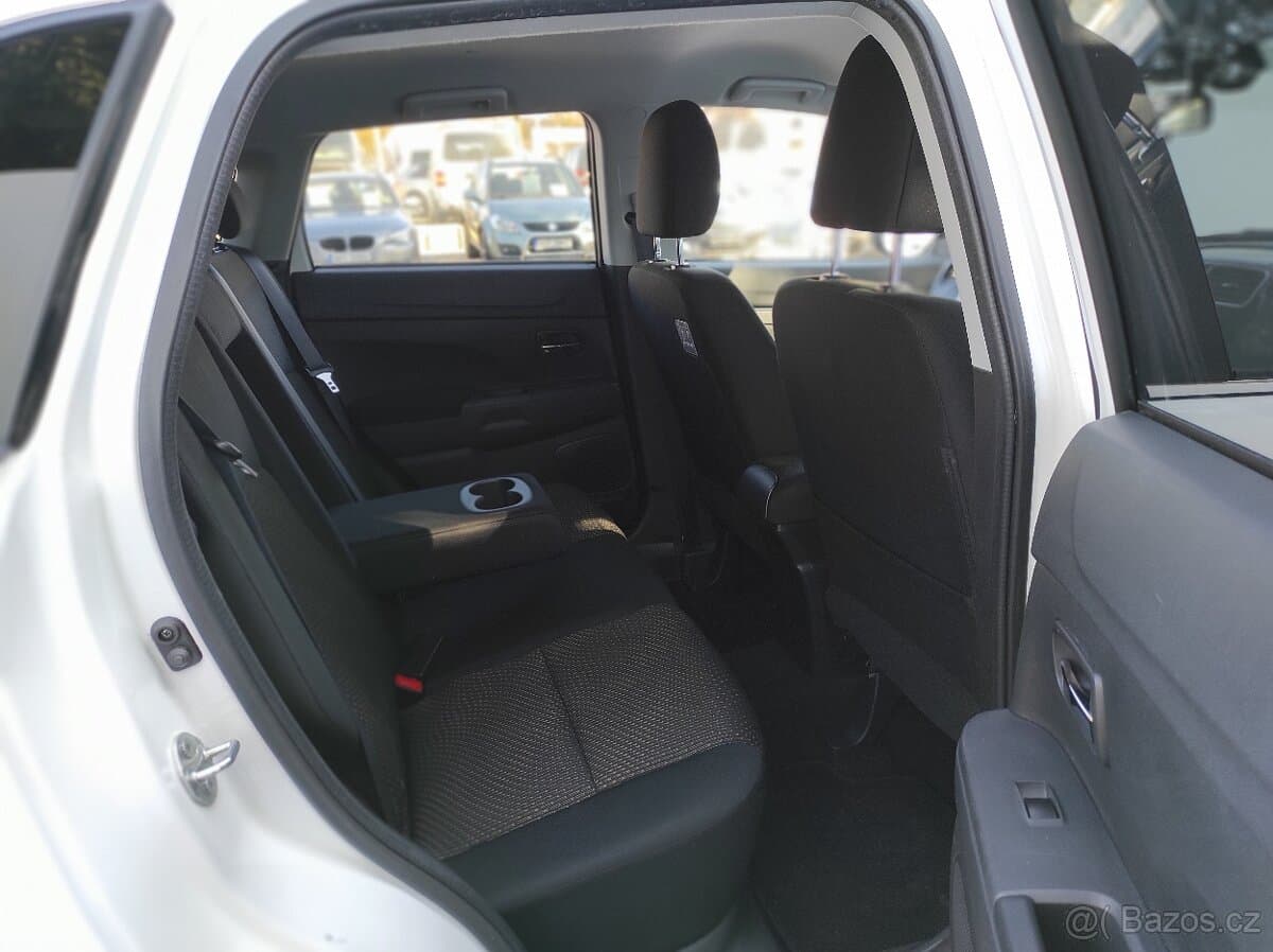 2015 Mitsubishi ASX - 5
