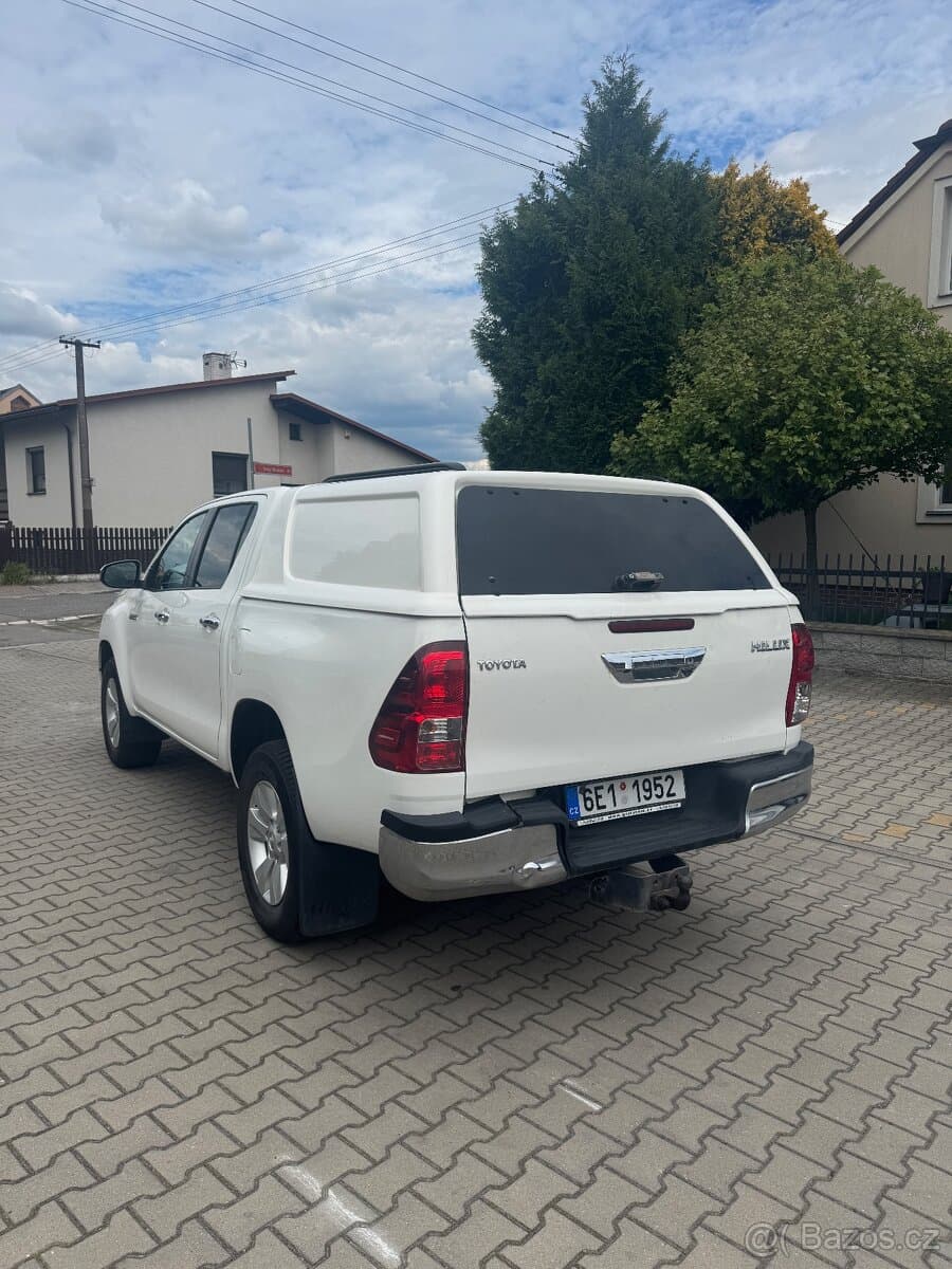 2020 Toyota HILUX - 5