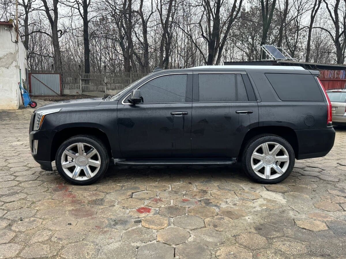 2015 Cadillac ESCALADE - 5