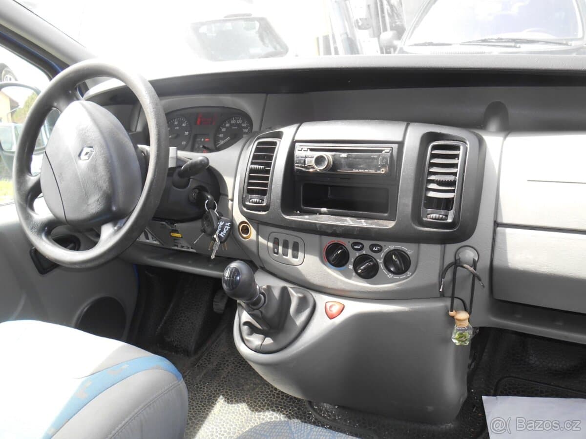Renault TRAFIC - 5