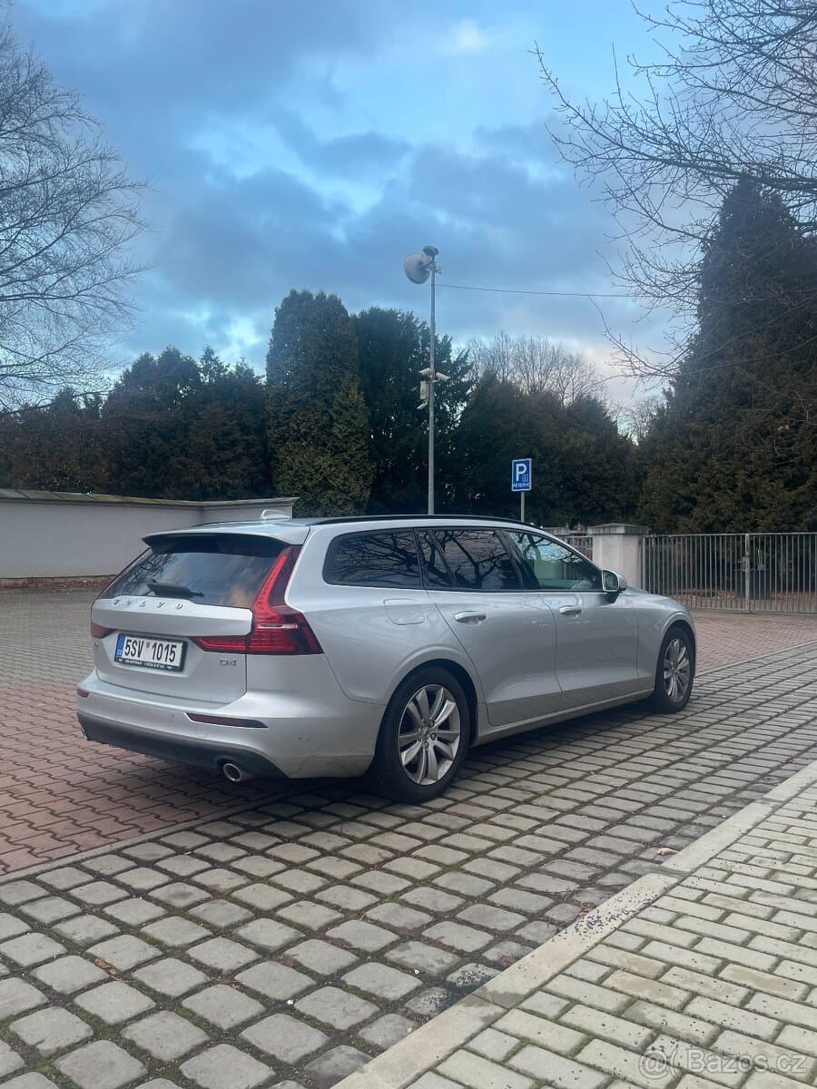 2018 Volvo V60 - 5