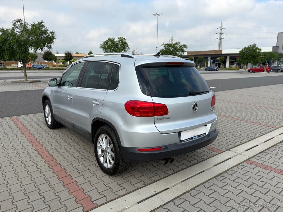 2012 Volkswagen TIGUAN - 5